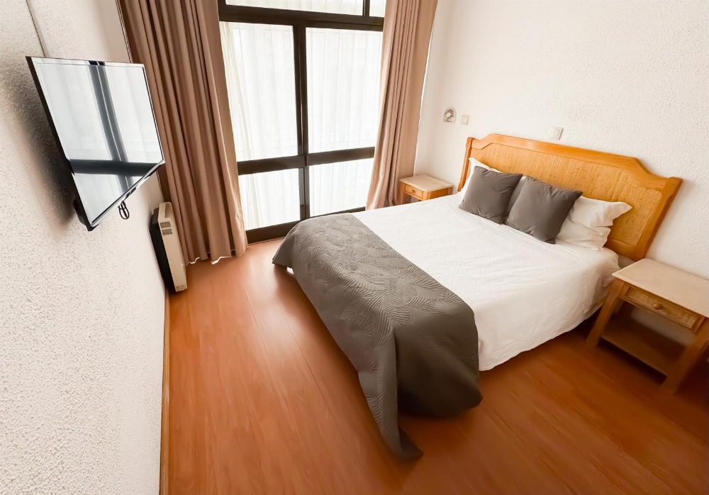 Room image 3